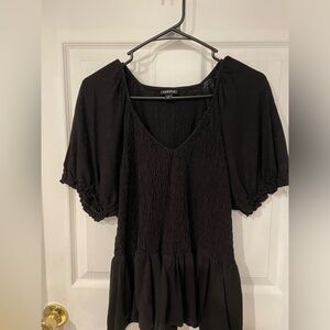Torrid black sz 2 peplum v neck shirt